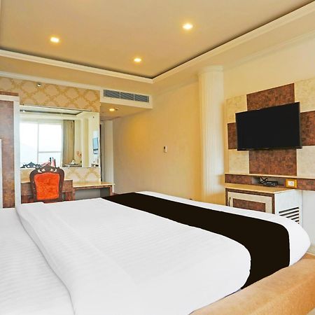 Super Townhouse Oak Dharamshala Near Maximus Mall Ngoại thất bức ảnh