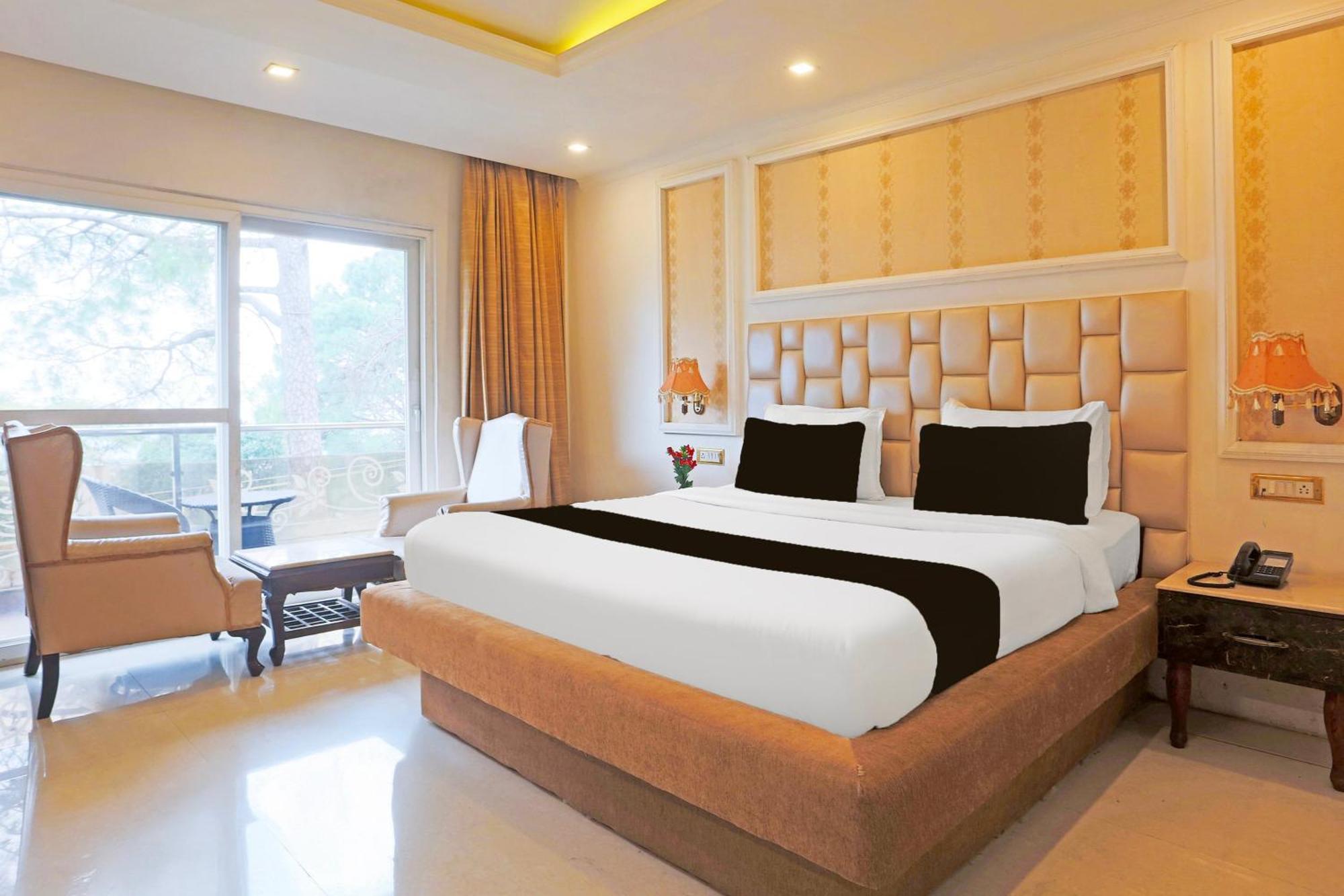 Super Townhouse Oak Dharamshala Near Maximus Mall Ngoại thất bức ảnh