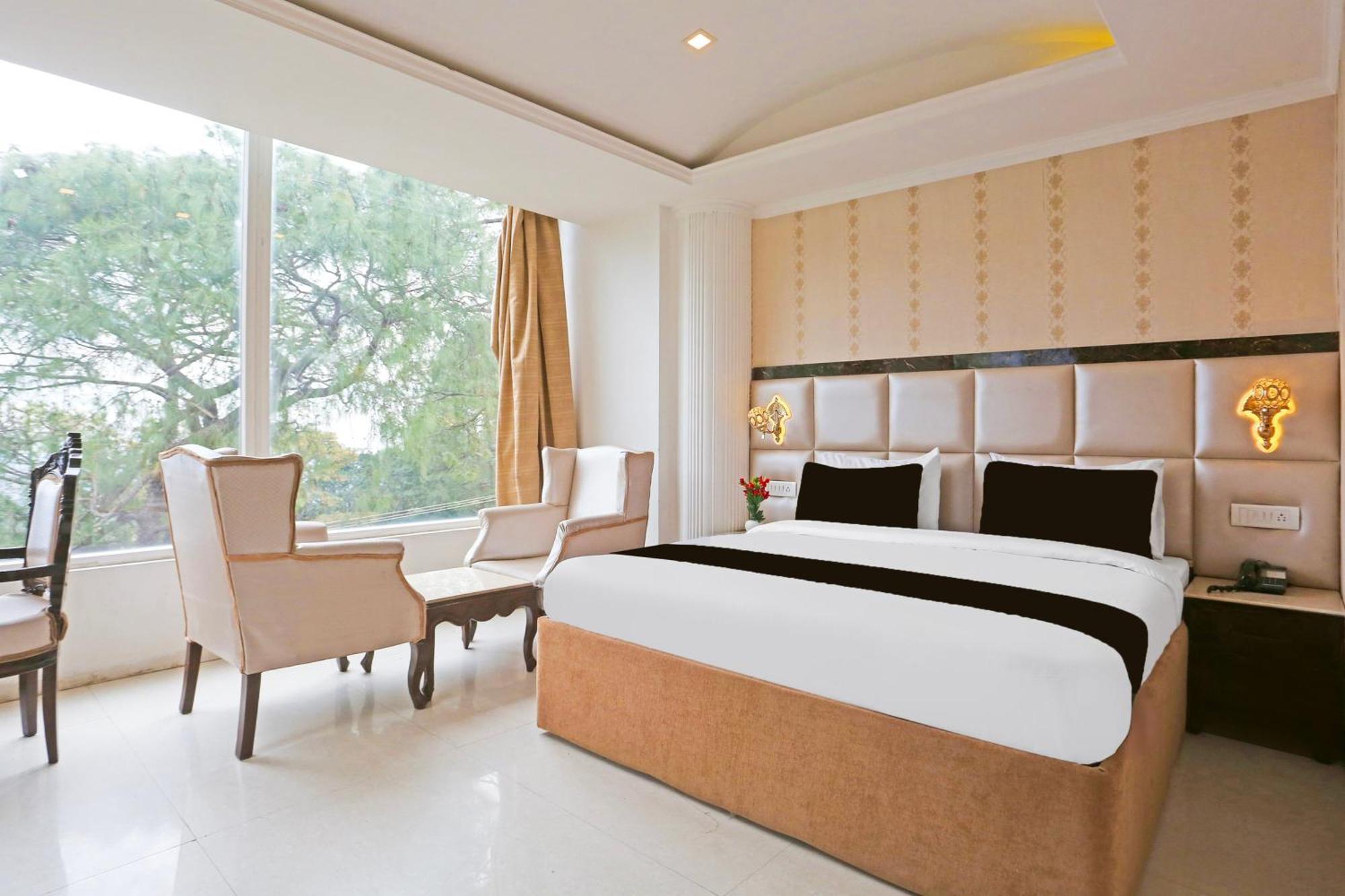 Super Townhouse Oak Dharamshala Near Maximus Mall Ngoại thất bức ảnh